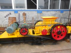 610x400对辊破碎机发货现场