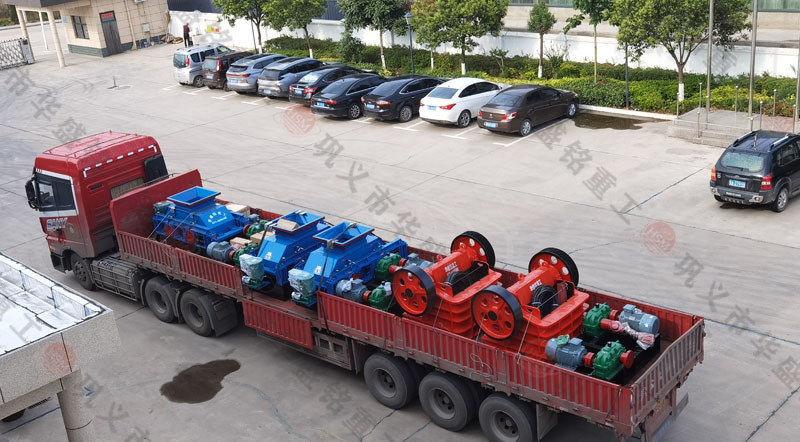 小型对齿辊破碎机发货