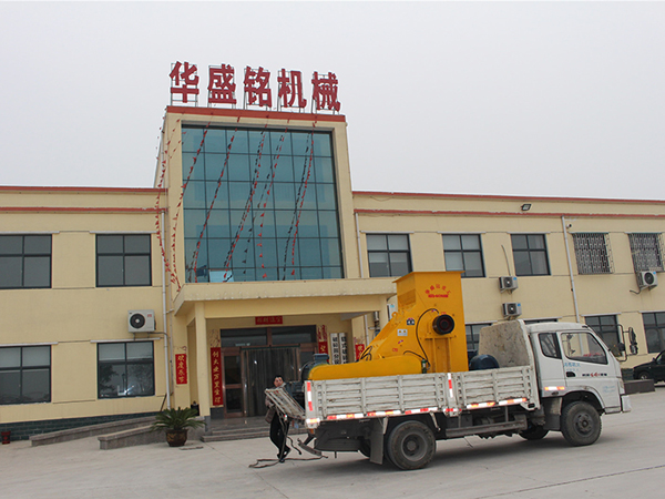 砖厂用粉碎机发货现场