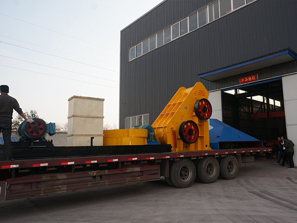 双级粉碎机68型发货现场