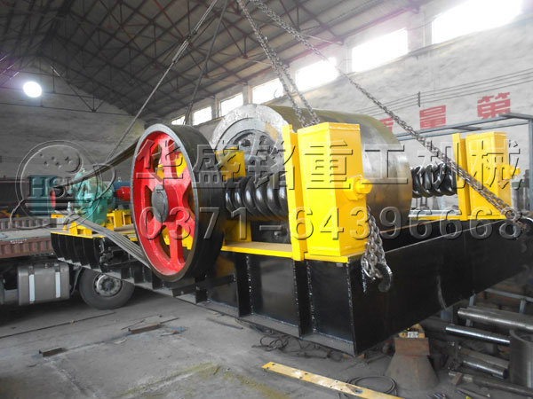 大型对辊破碎机发货现场4.jpg